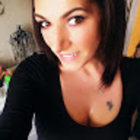 Meet your Posher, Christine - Picture 1 of 1